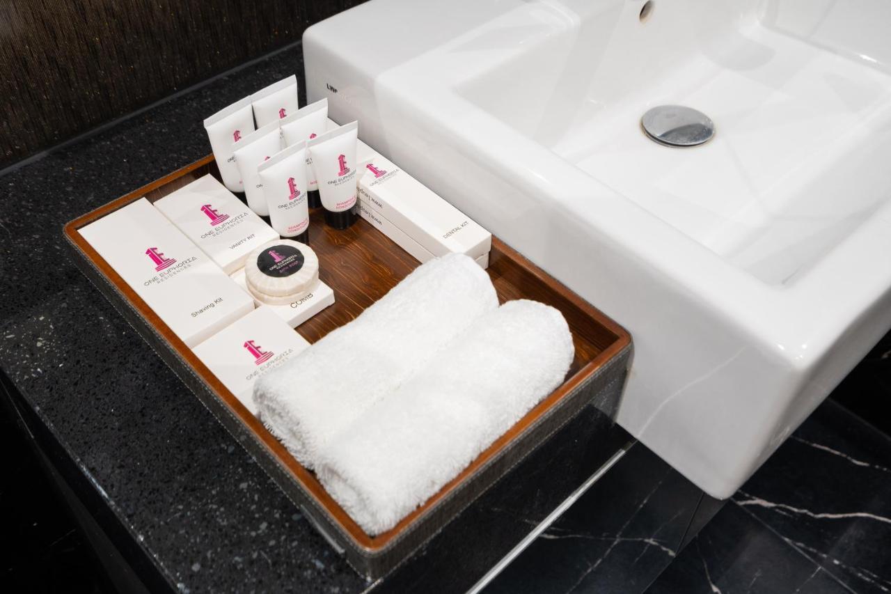 One Euphoria Luxe Hotel Angeles Zewnętrze zdjęcie