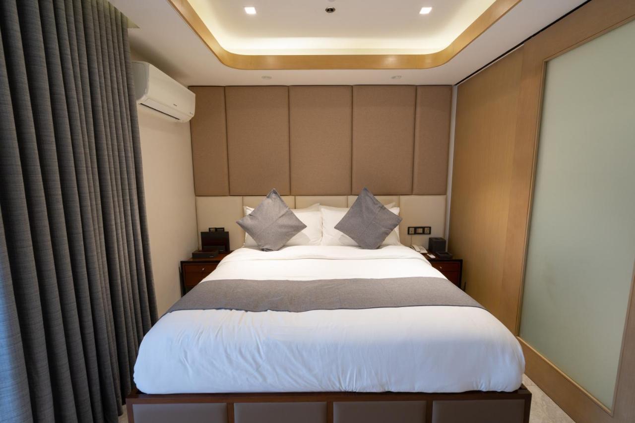 One Euphoria Luxe Hotel Angeles Zewnętrze zdjęcie